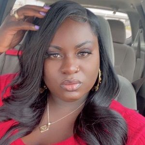 Meet your Posher, Shakeia